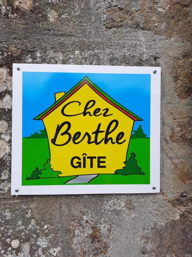 Gite Chez Berthe Pontfarcy エクステリア 写真